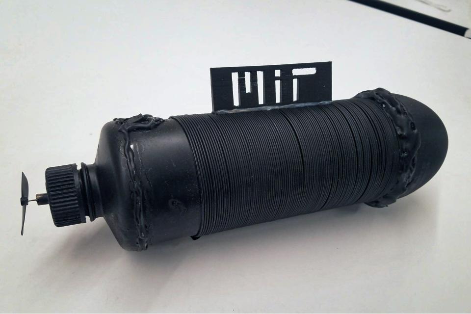 MIT Engineers Produce the World’s Longest Lithium-Ion Flexible Fiber Battery