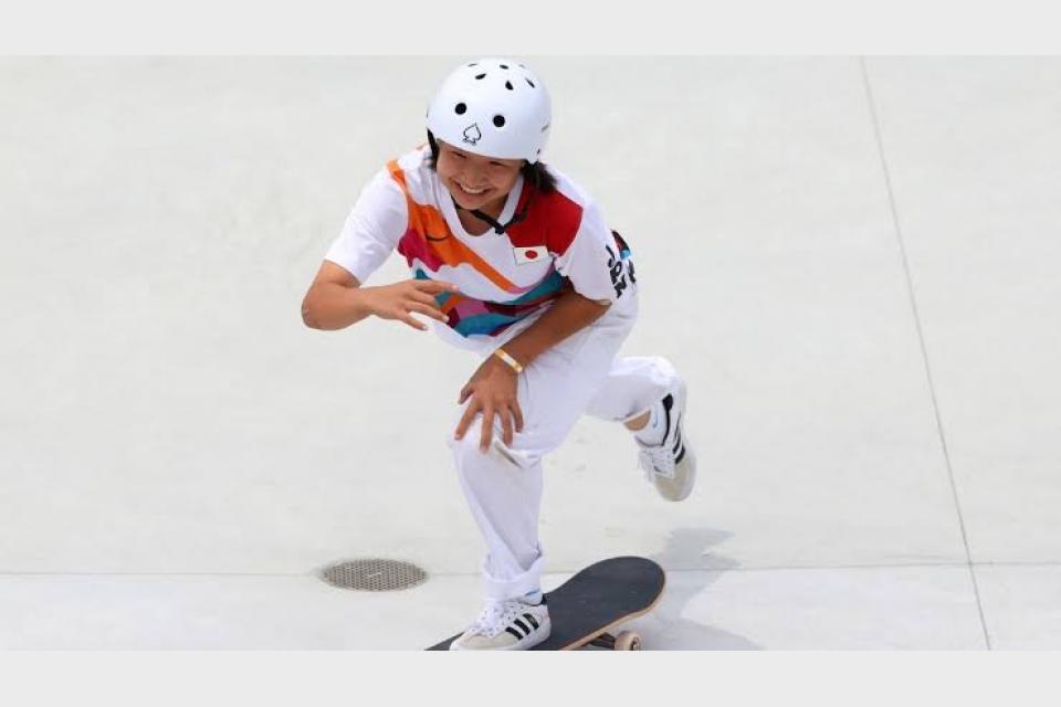Tokyo 2020: Japan's Momiji Nishiya, 13, becomes first women's Olympic skateboard champion