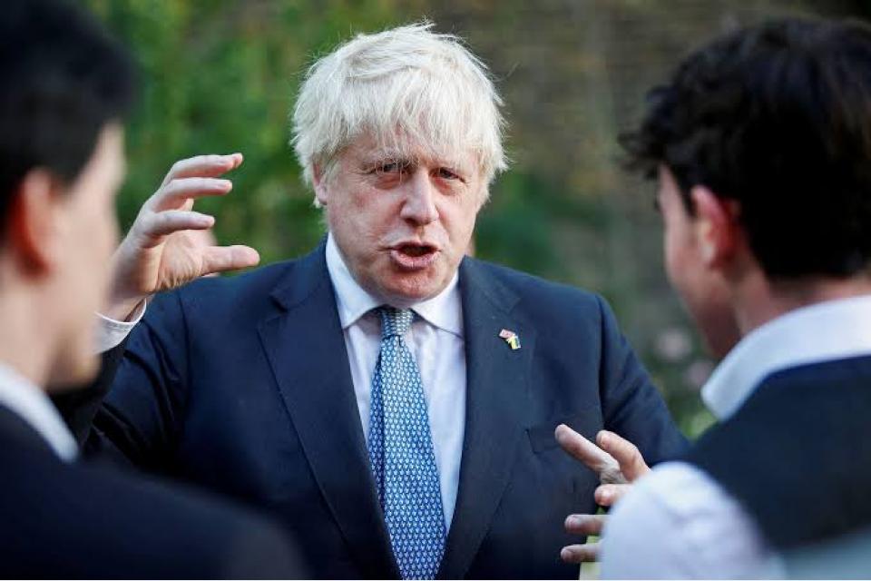 Boris Johnson wants to ‘do a Berlusconi’ back to power, says Rory Stewart